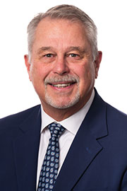 headshot of Neil Lumsden